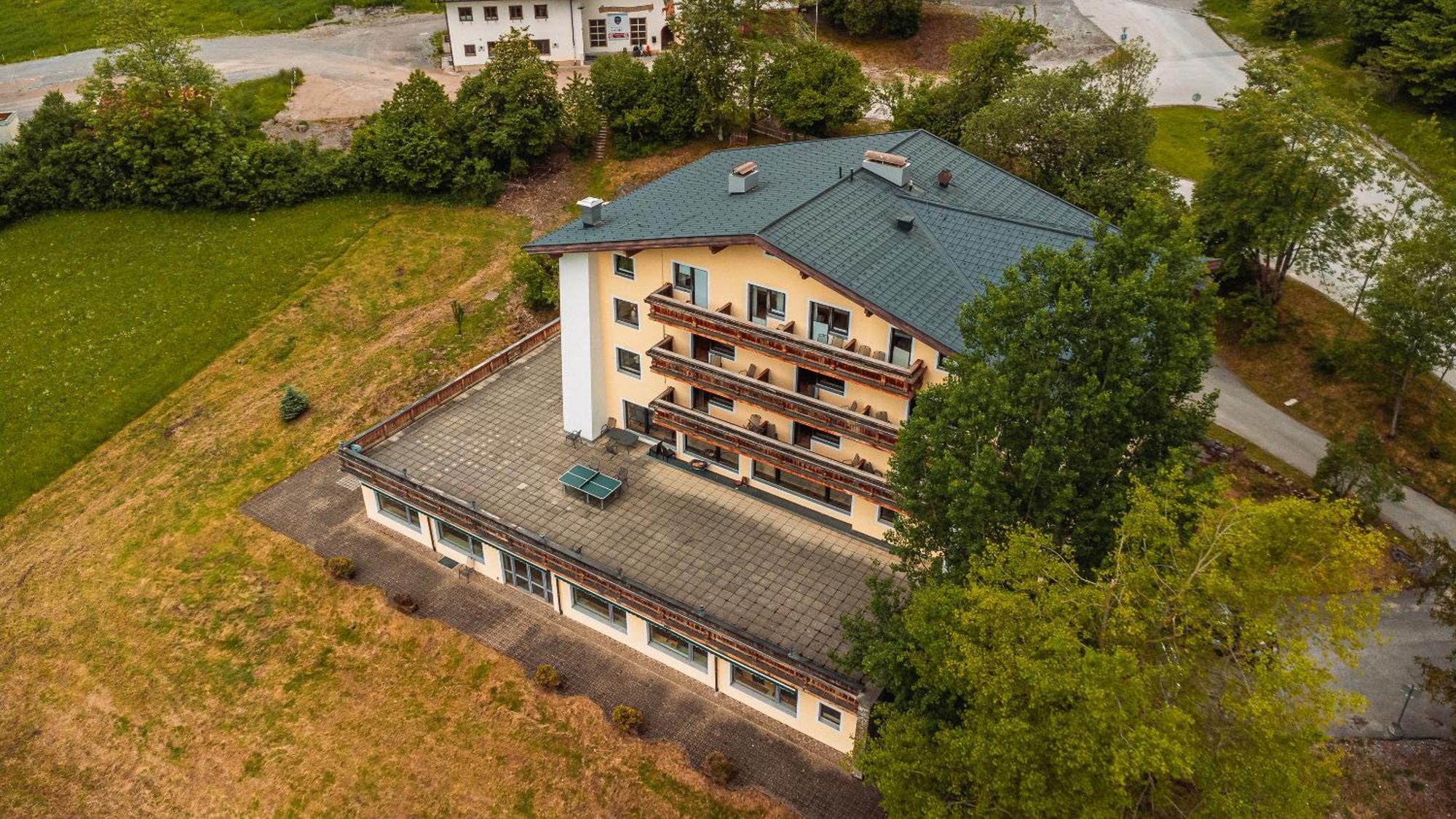 Hahnenkamm Hostel Reutte Exterior foto