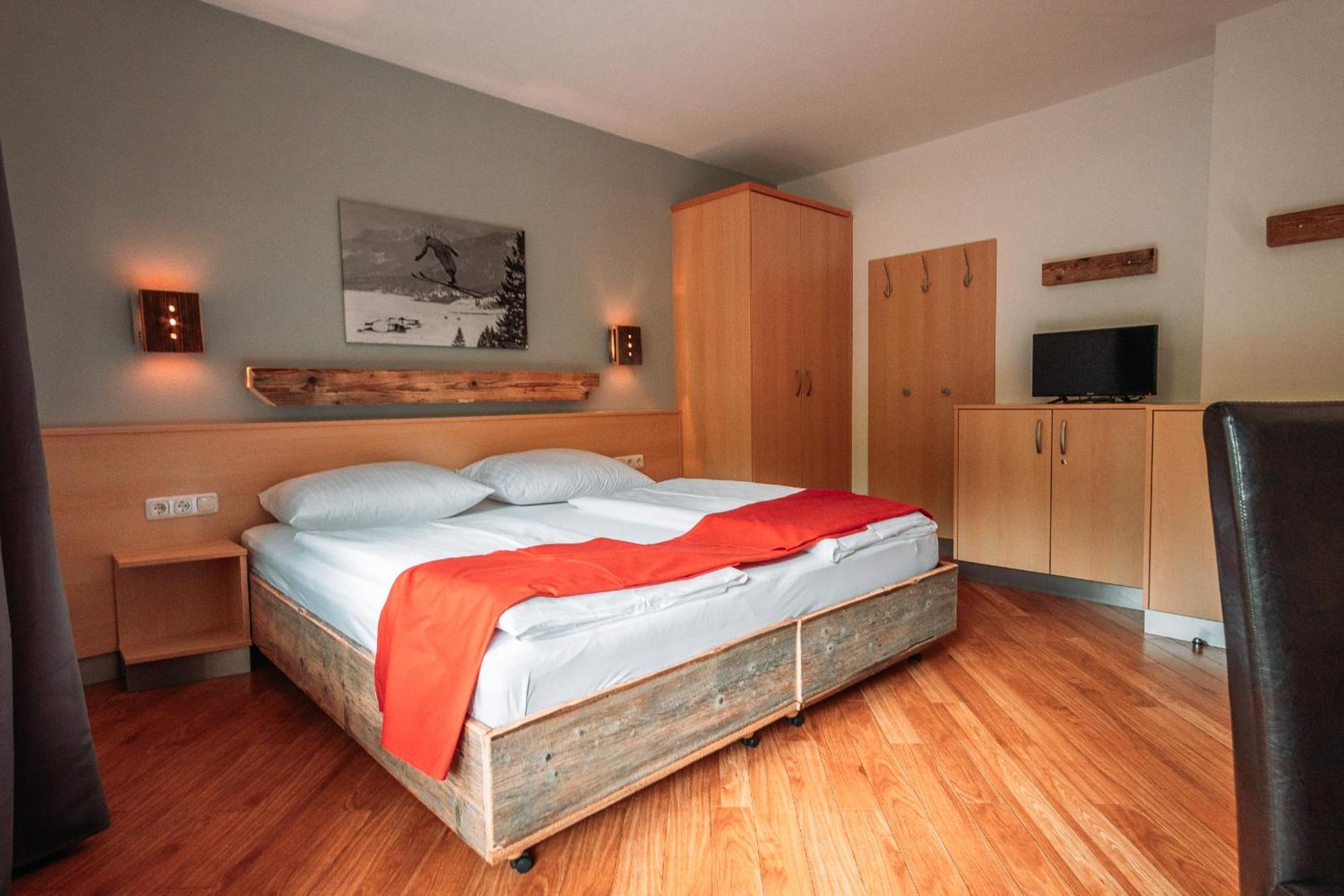 Hahnenkamm Hostel Reutte Habitación foto